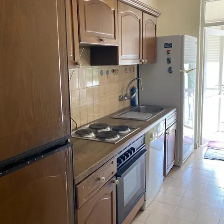 Appartement Denize çok yakın, Konyaaltı caddesine 2.bina *